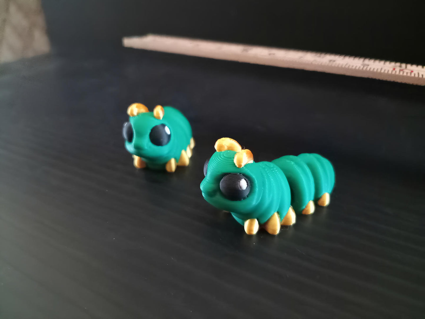 Cinderwing 3D Caterpillar Tadling – Articulated Fidget Toy (Green & Gold)
